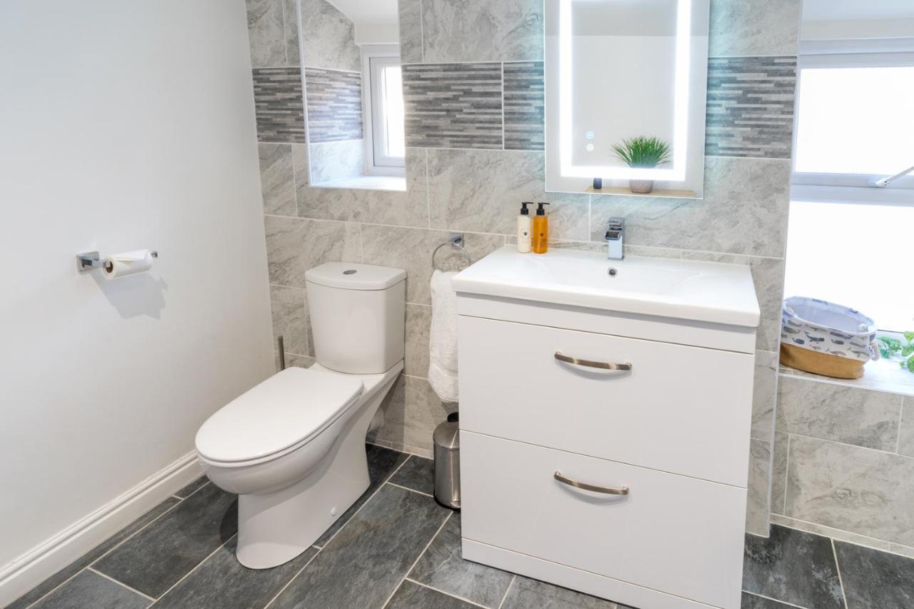 Newly-Renovated, Mid-Terrace Cottage In Porthmadog Eksteriør bilde