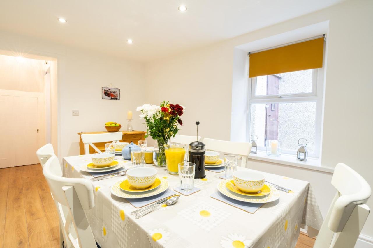 Newly-Renovated, Mid-Terrace Cottage In Porthmadog Eksteriør bilde